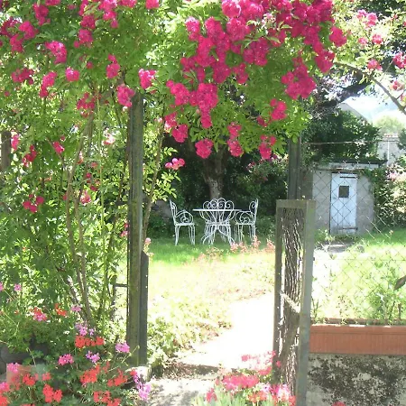 Maison Lacoste B&B 캄팡