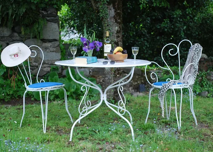 Maison Lacoste Bed & Breakfast 3*