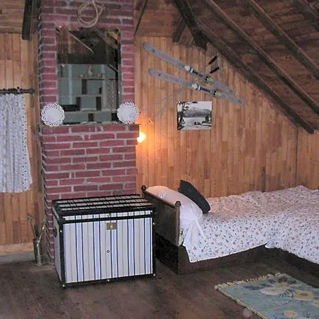 Maison Lacoste 3* Campan