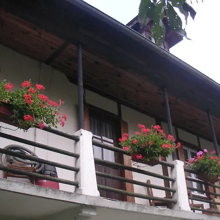 Maison Lacoste Nocleg ze śniadaniem 3*