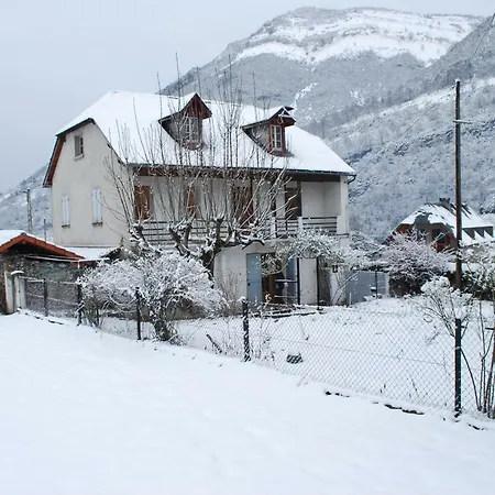 Maison Lacoste Nocleg ze śniadaniem Campan